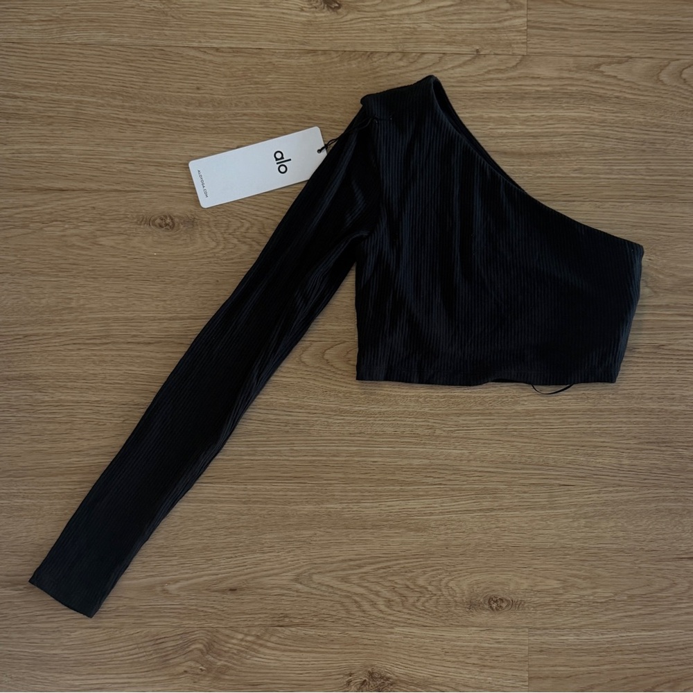 Alo Yoga Asymmetric Sheer Glow Long Sleeve in Black size XS- NWT